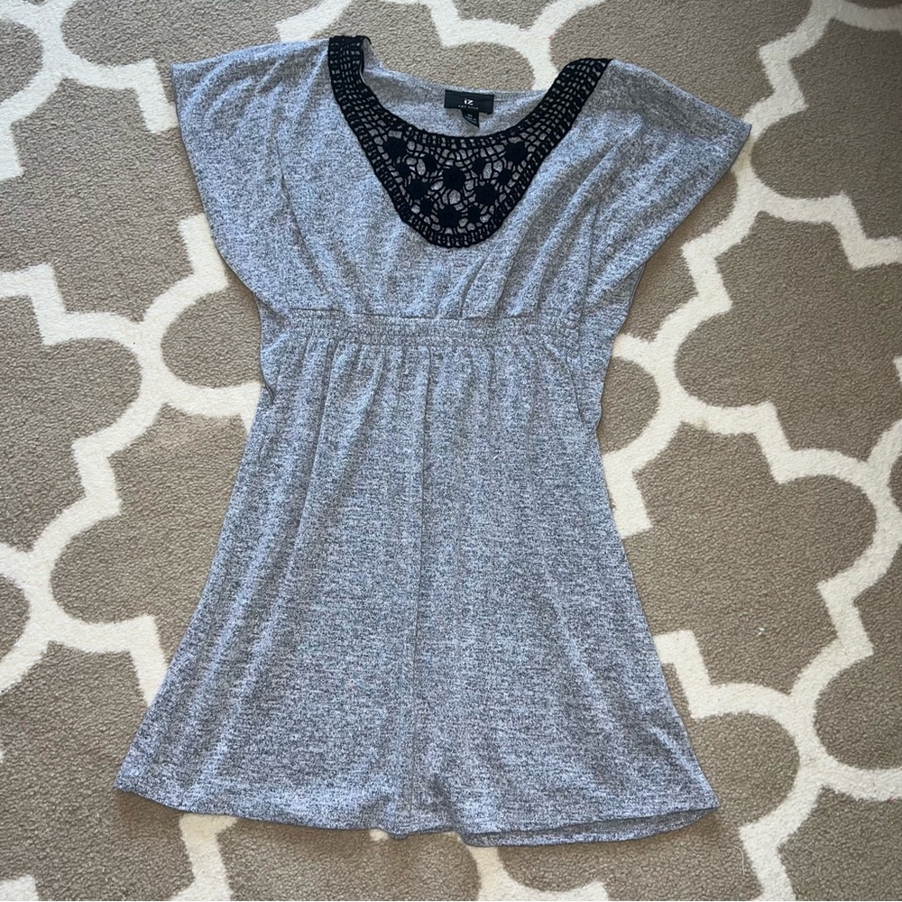 Gray and black tunic